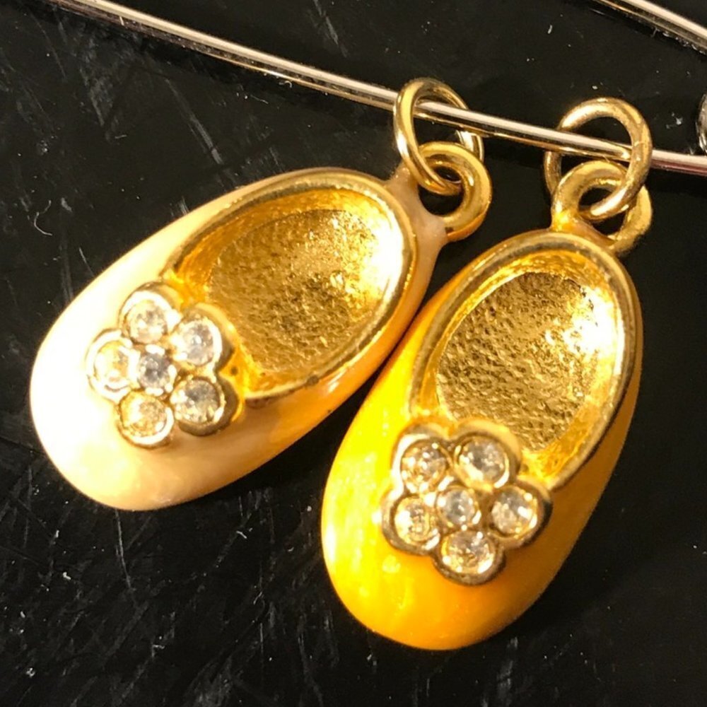 Firenza Baby Shoes 2 Shoe Charm Vtg Deadstock NWT Boy Girl Mother Gift Enamel
